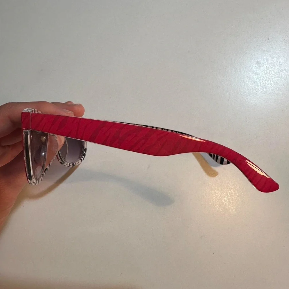 Pink and zebra undertone dot kids’ wayfarer sunglasses!